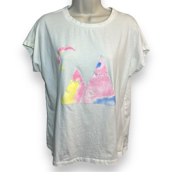 ZYIA Tops - Zyia Women’s Ash Mountain Short Sleeve Tee White Size Large